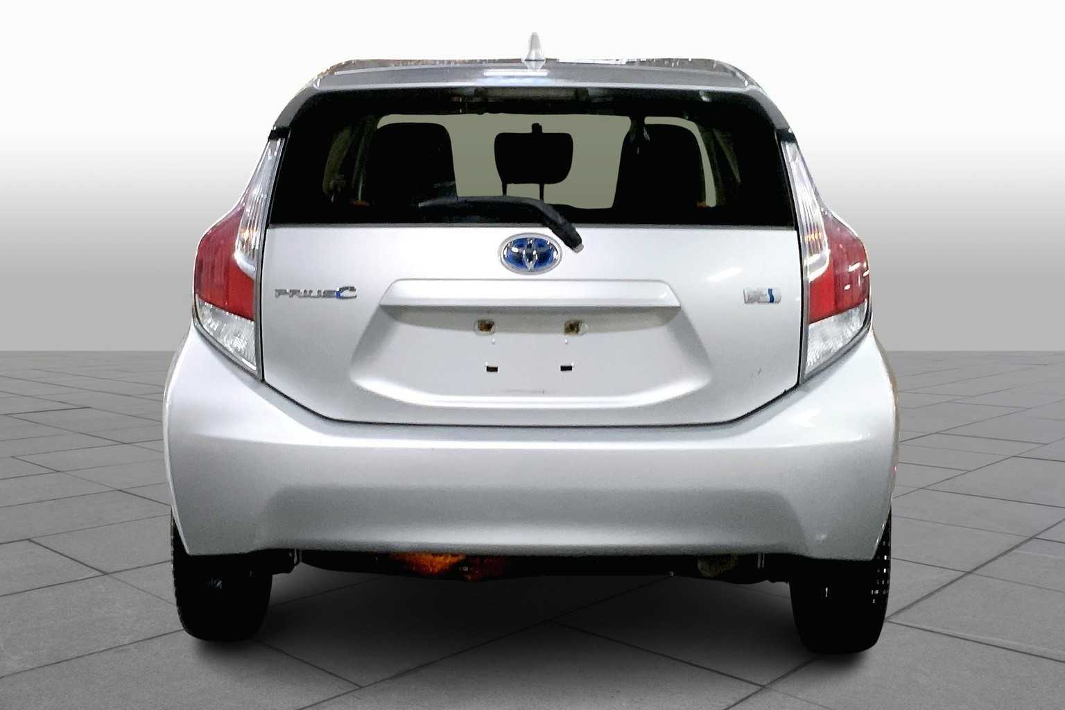 2015 Toyota Prius C One photo 4