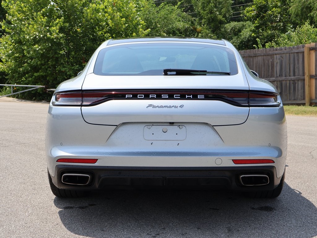 2022 Porsche Panamera 4 photo 7