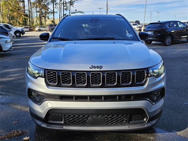 2026 Jeep Compass Latitude Altitude photo 2