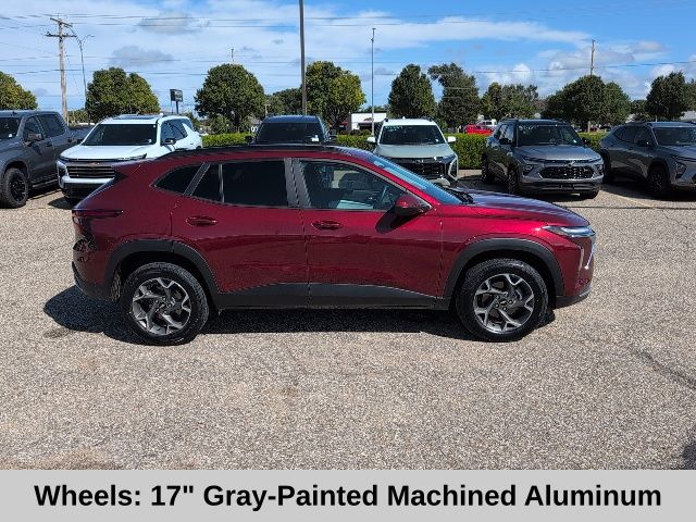 2025 Chevrolet Trax LT photo 12