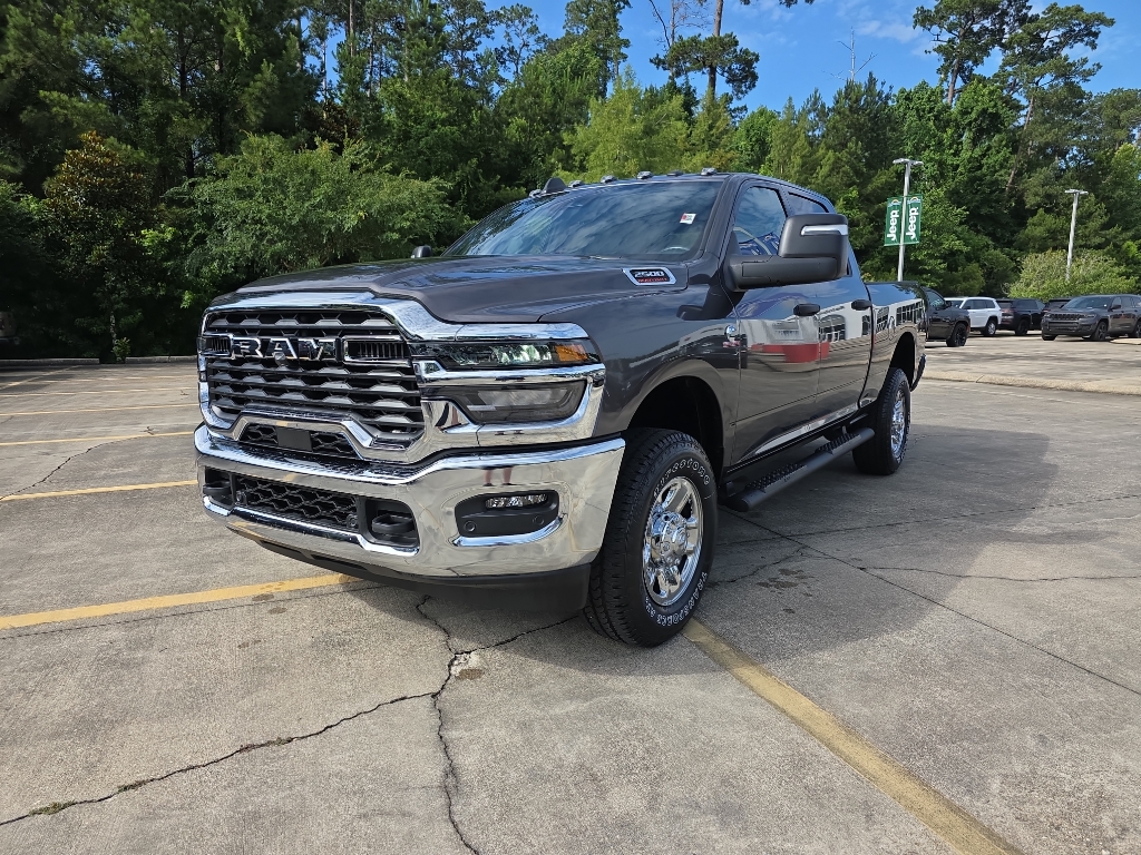 2025 Ram 2500 Tradesman photo 3