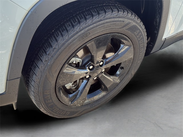 2023 Jeep Cherokee Altitude photo 8