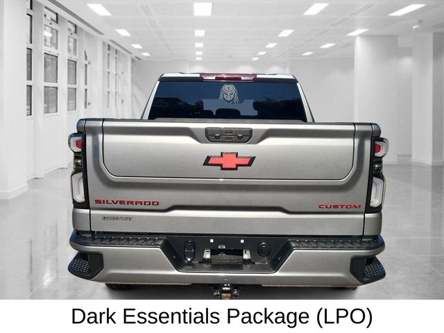 2023 Chevrolet Silverado 1500 Custom photo 3