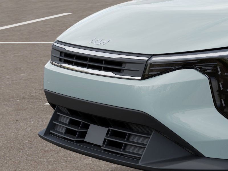 2025 Kia K4 LXS photo 2