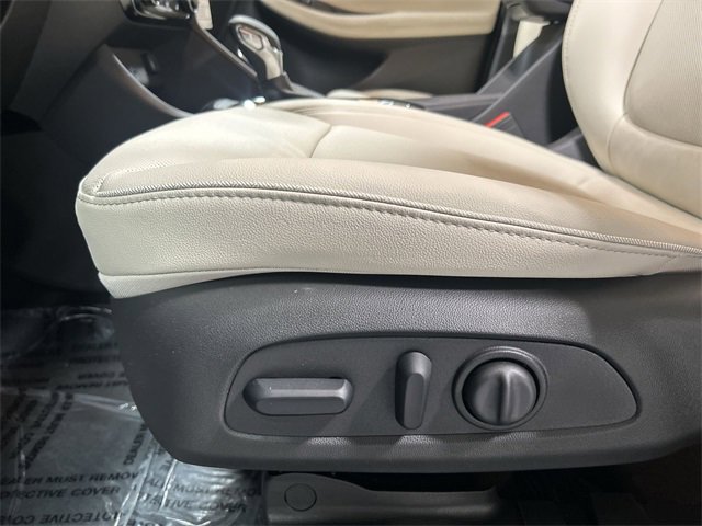 2025 Buick Encore GX Sport Touring photo 5