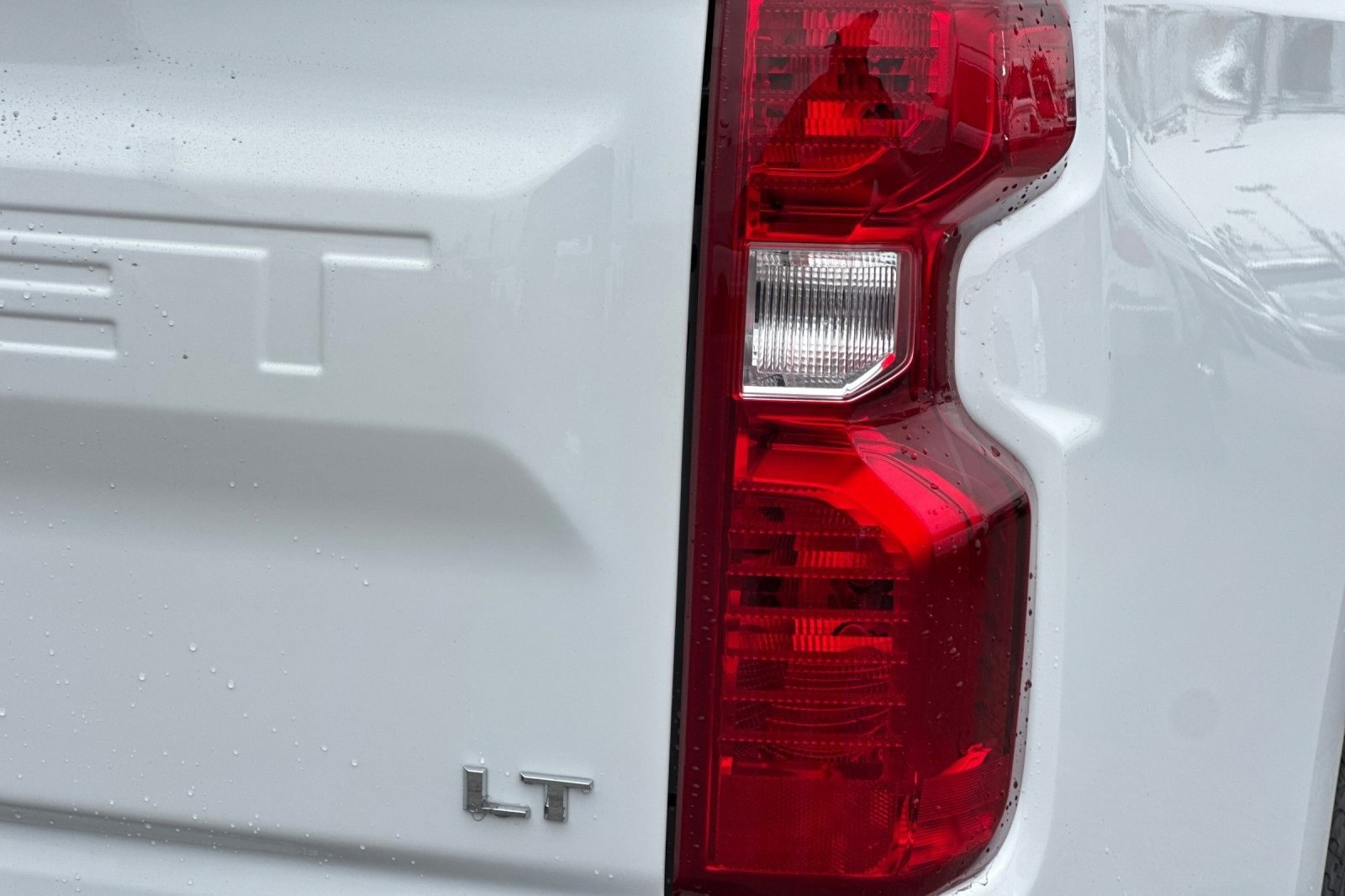 2025 Chevrolet Silverado LT photo 31