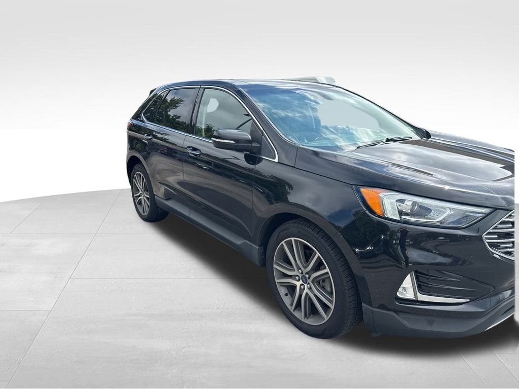 2019 Ford Edge Titanium photo 11
