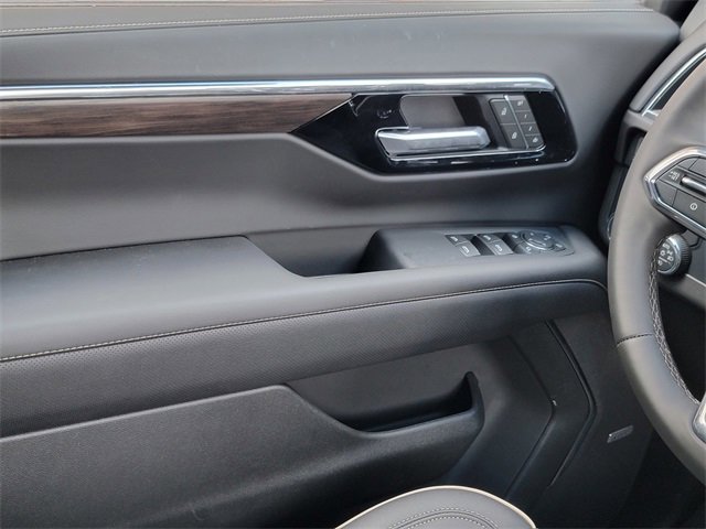 2025 Chevrolet Tahoe Premier photo 21