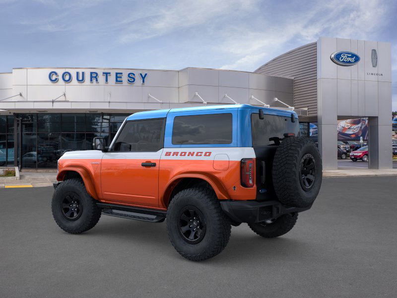 2025 Ford Bronco First Edition photo 3