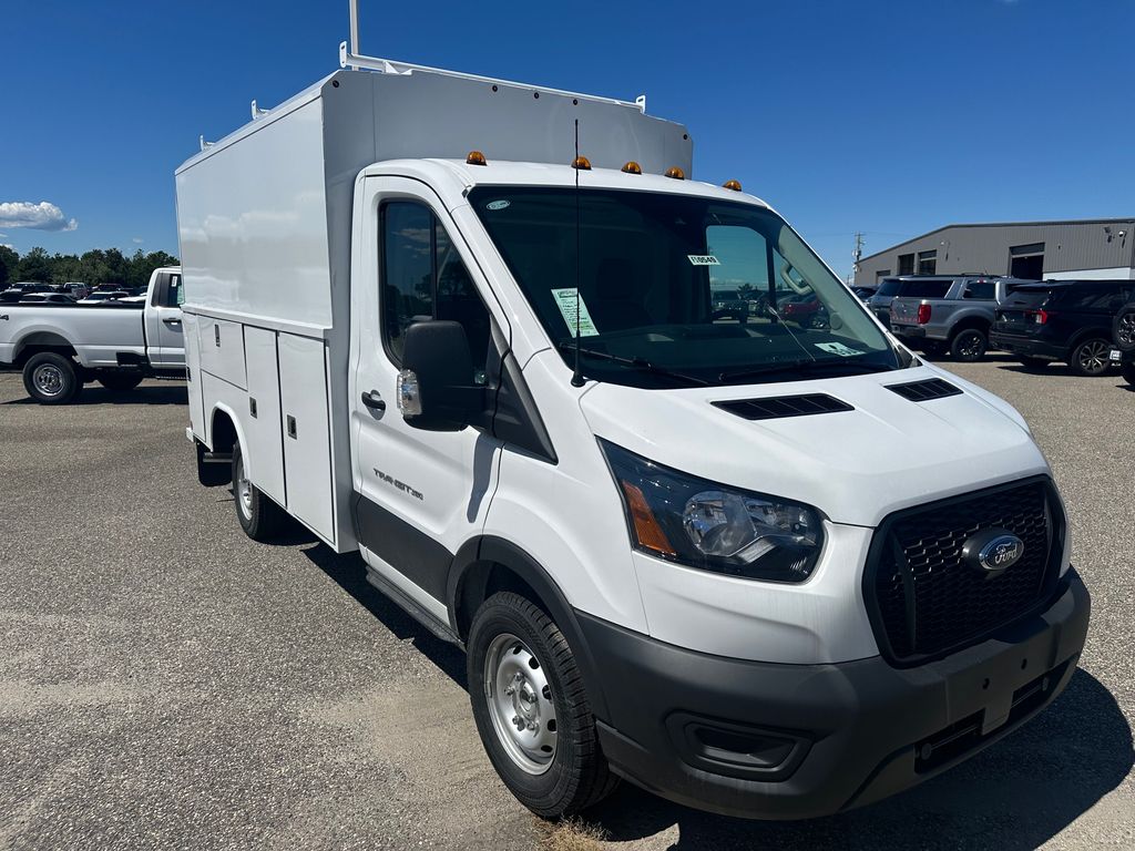 2025 Ford Transit Cutaway Base's photo