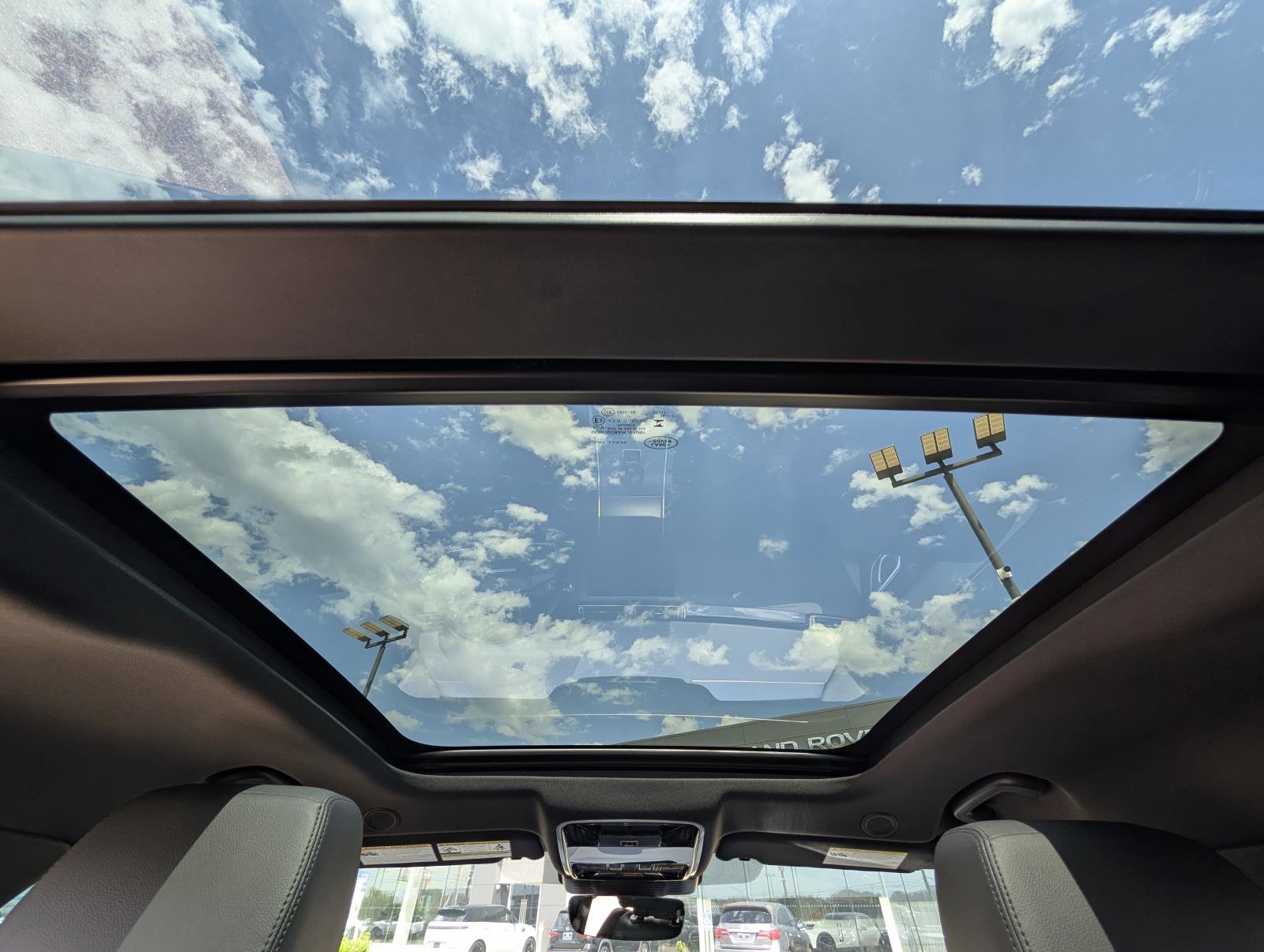 2026 Land Rover Range Rover Velar S photo 32
