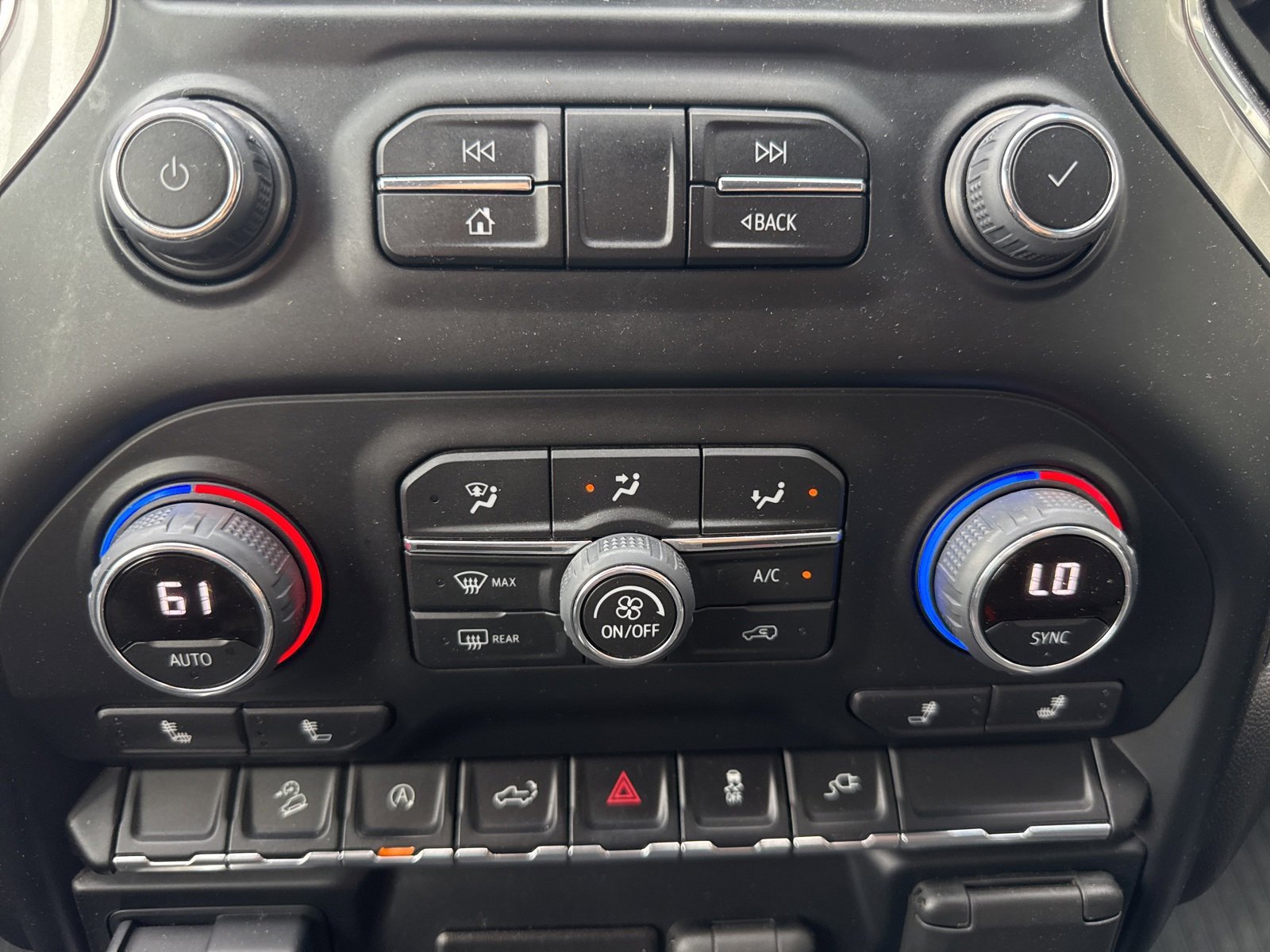 2022 Chevrolet Silverado 1500 RST photo 26
