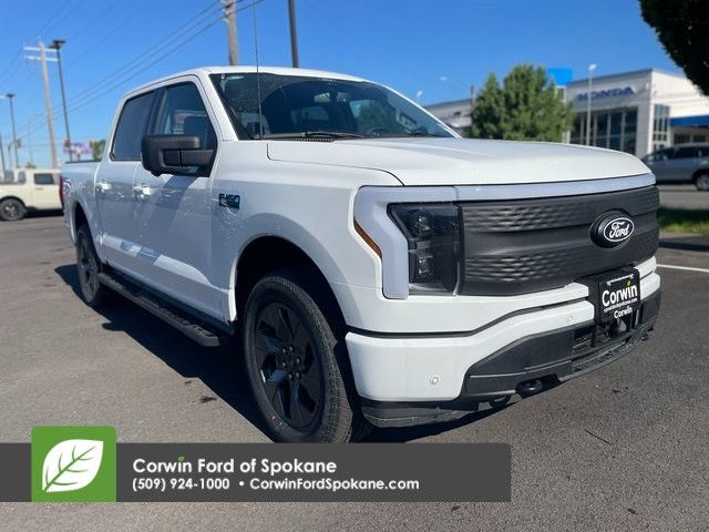 2025 Ford F-150 Lightning Flash's photo