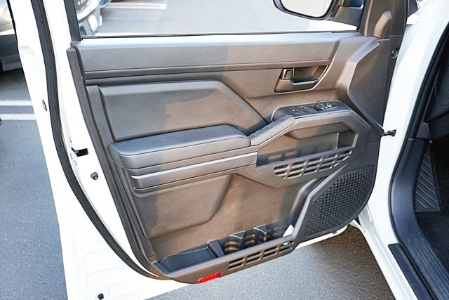 2024 Toyota Tacoma SR5 photo 21