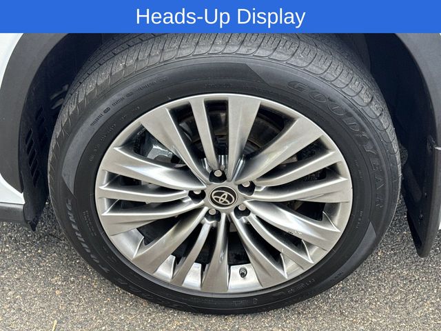 2022 Toyota Highlander Hybrid Platinum photo 10