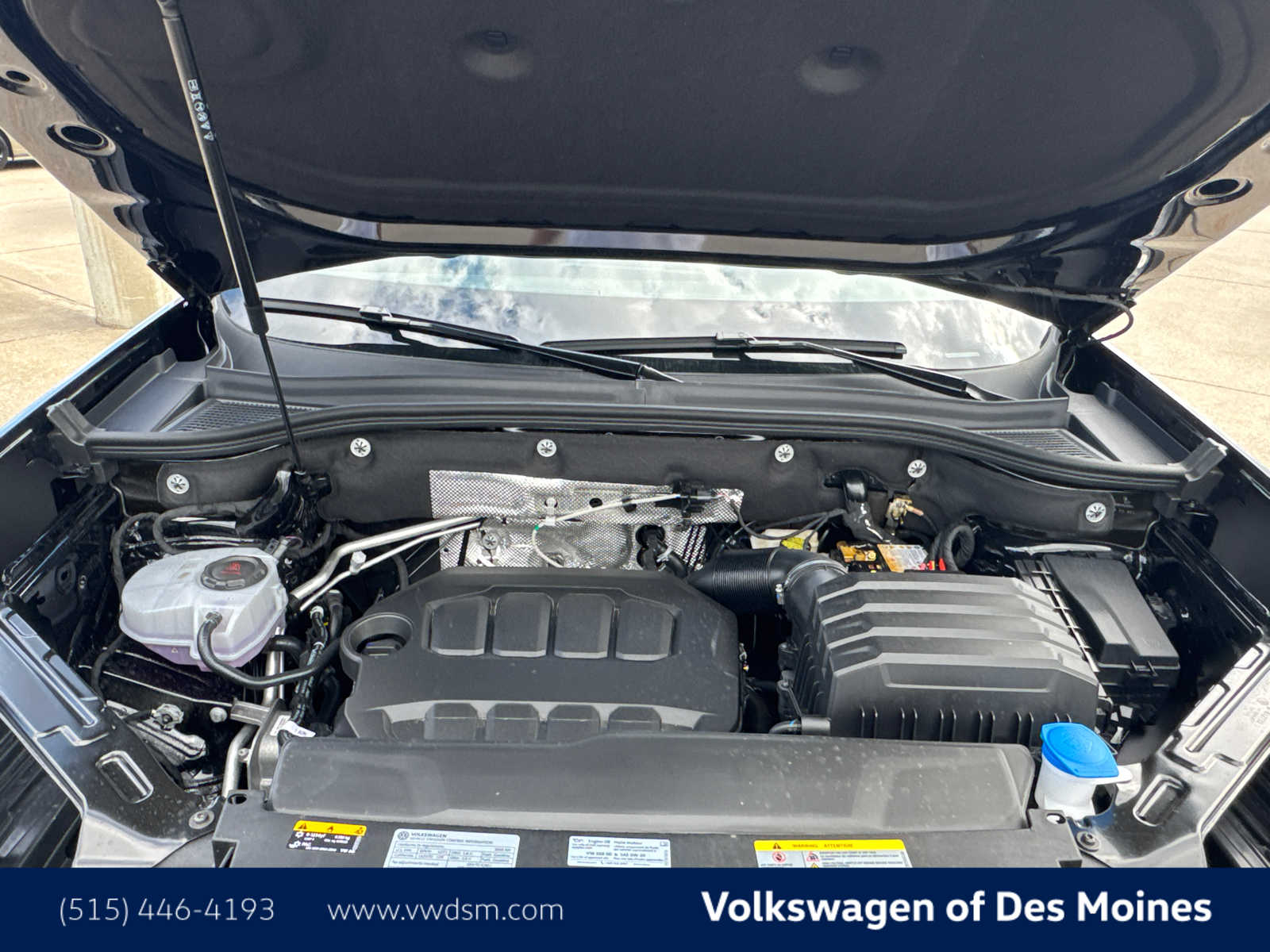 2026 Volkswagen Atlas Cross Sport SE Technology photo 8