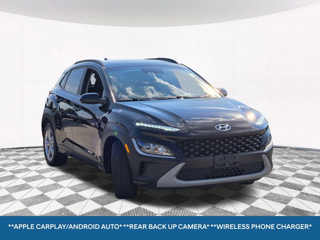 2023 Hyundai Kona SEL photo 3