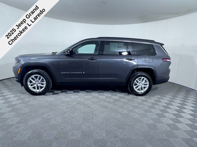 2025 Jeep Grand Cherokee Laredo photo 4