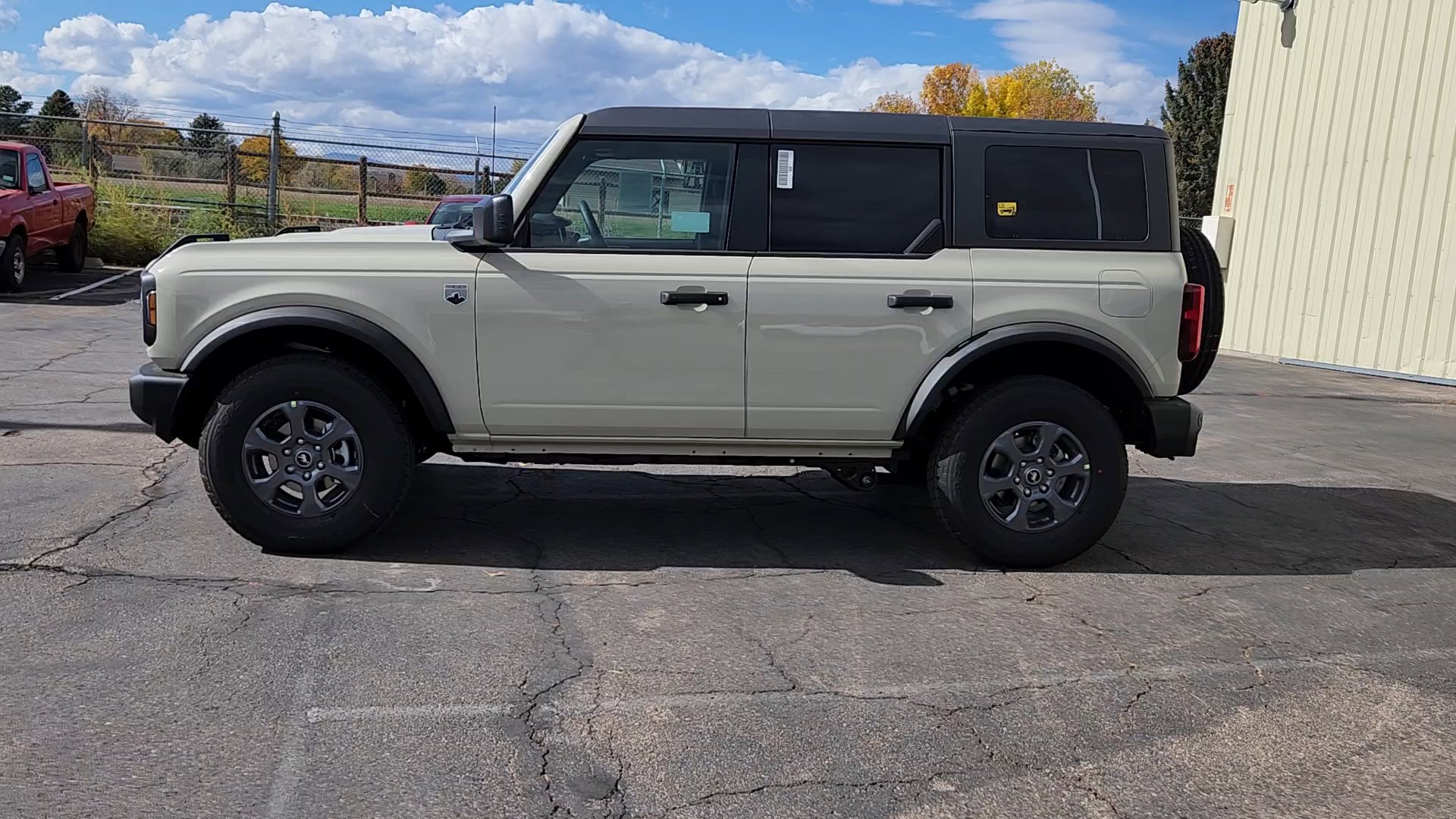 2025 Ford Bronco Big Bend photo 2