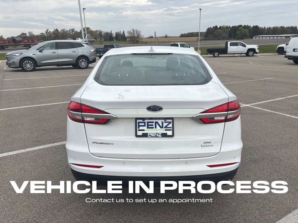2020 Ford Fusion SE photo 4