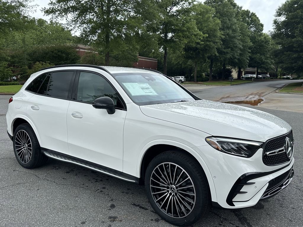 2025 Mercedes Benz GLC 300 4MATIC photo 2
