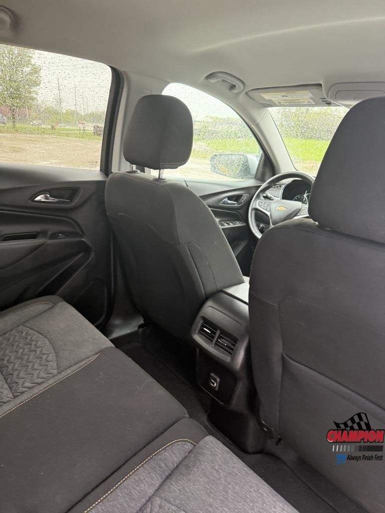 2022 Chevrolet Equinox LT photo 23