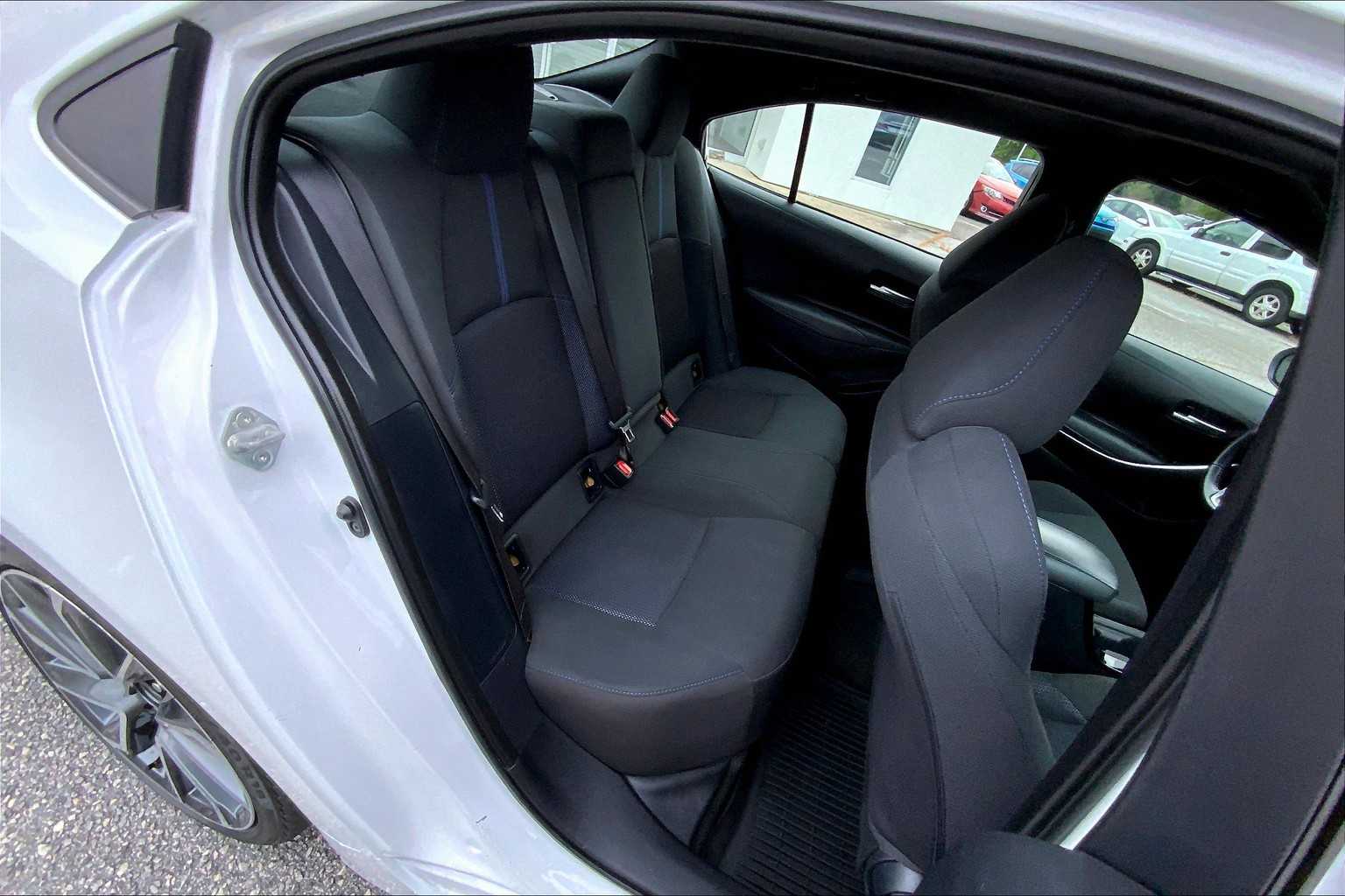 2022 Toyota Corolla SE photo 18