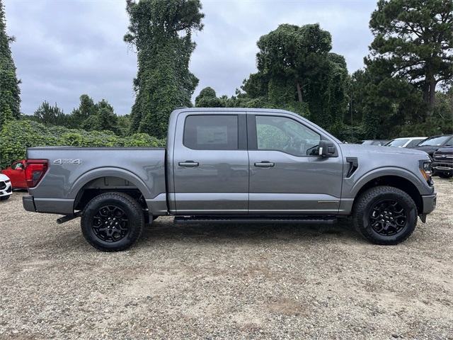 2025 Ford F-150 XLT photo 2