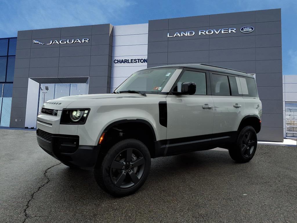 2026 Land Rover Defender S's photo