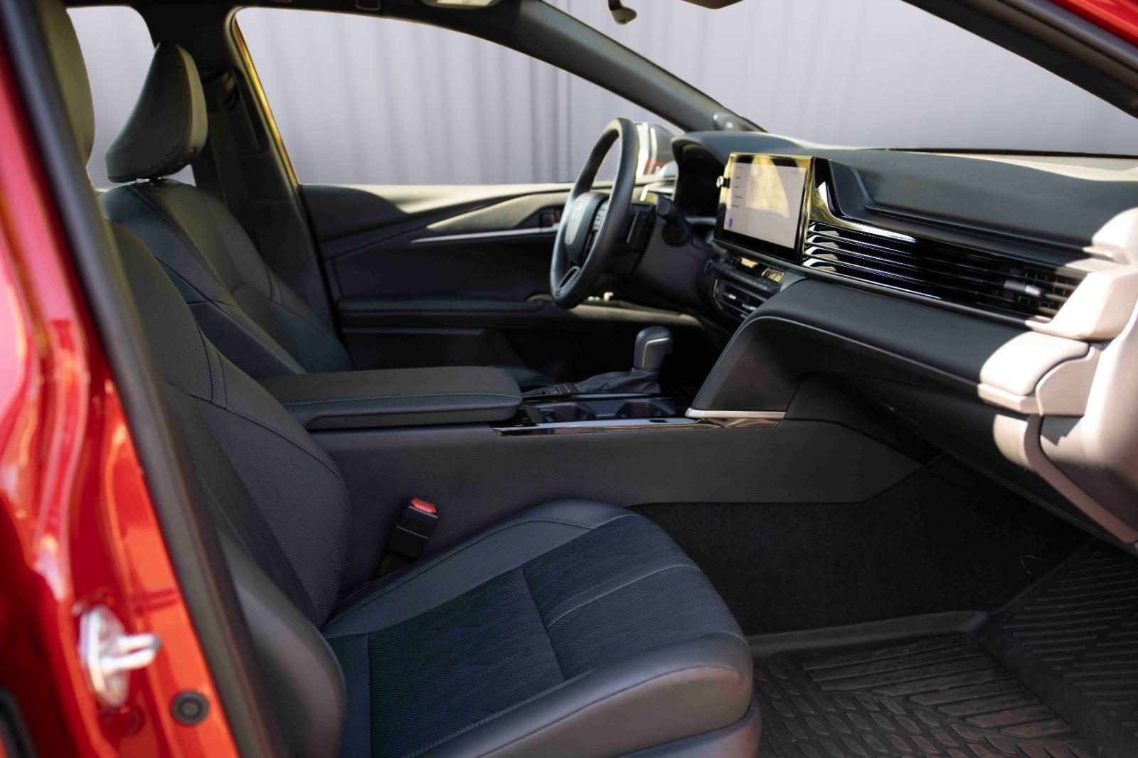 2025 Toyota Camry LE photo 15