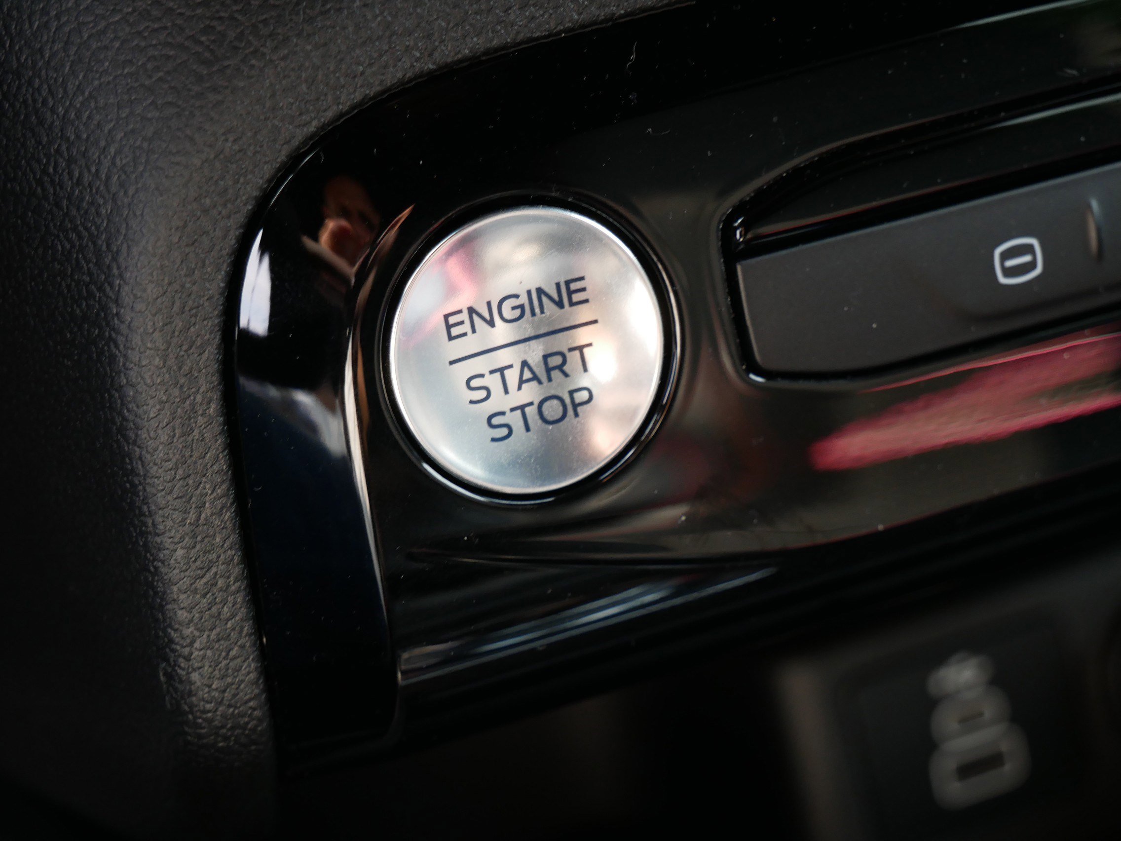 2025 Ford Escape ST-Line Select photo 30