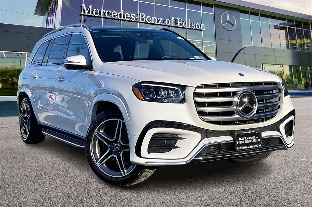 2025 Mercedes-Benz GLS Base's photo