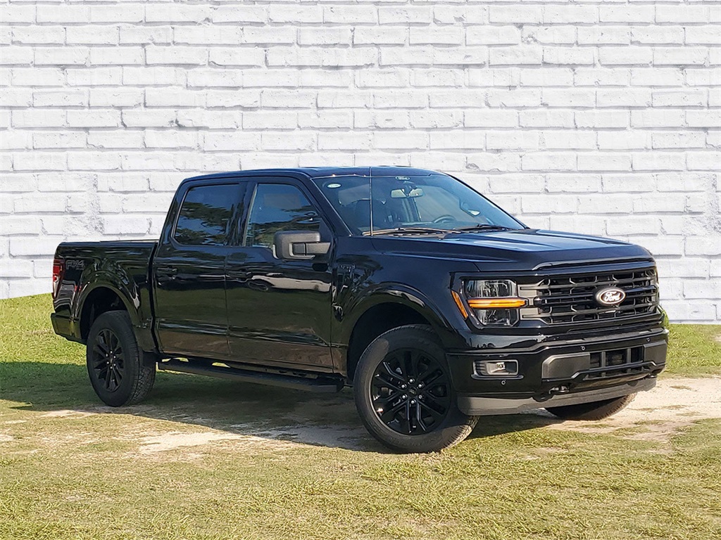 2025 Ford F-150 XLT's photo