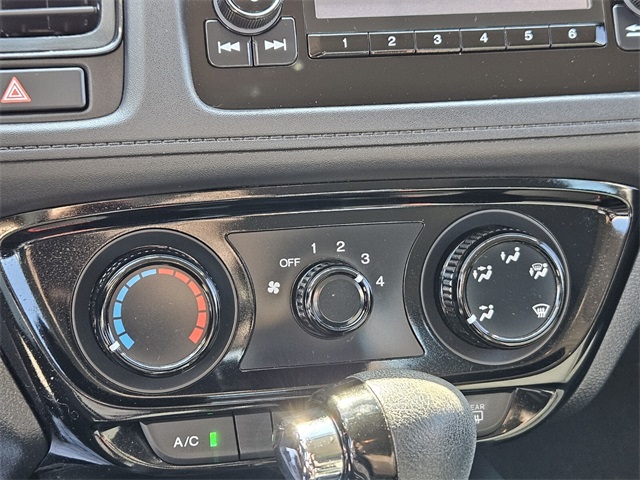 2020 Honda HR-V LX photo 19