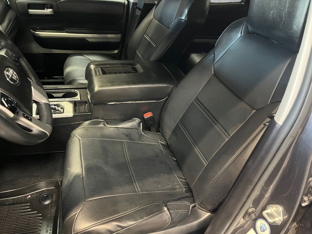 2021 Toyota Tundra SR5 CrewMax photo 6