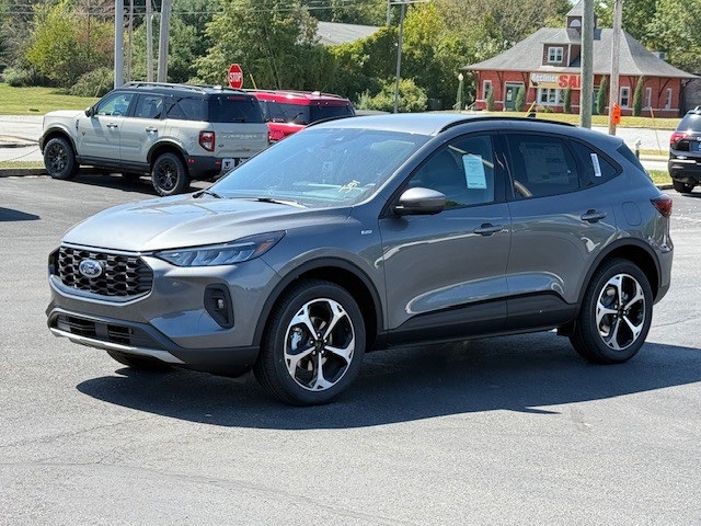 2025 Ford Escape ST-Line Select photo 5