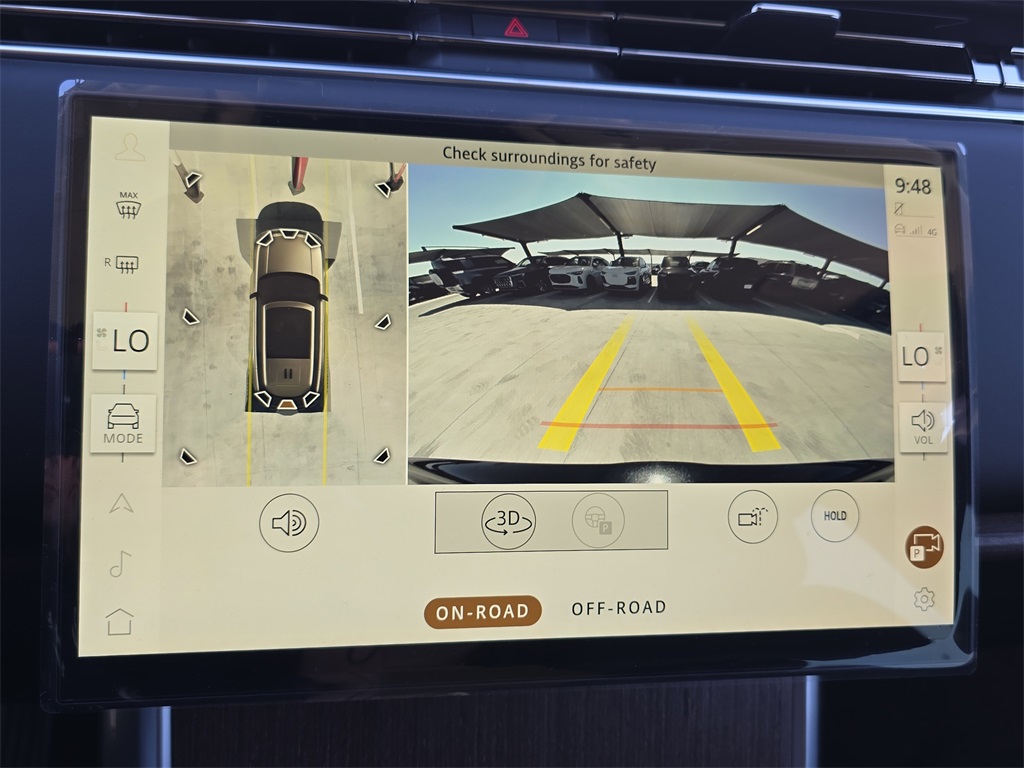 2025 Land Rover Range Rover SE photo 18