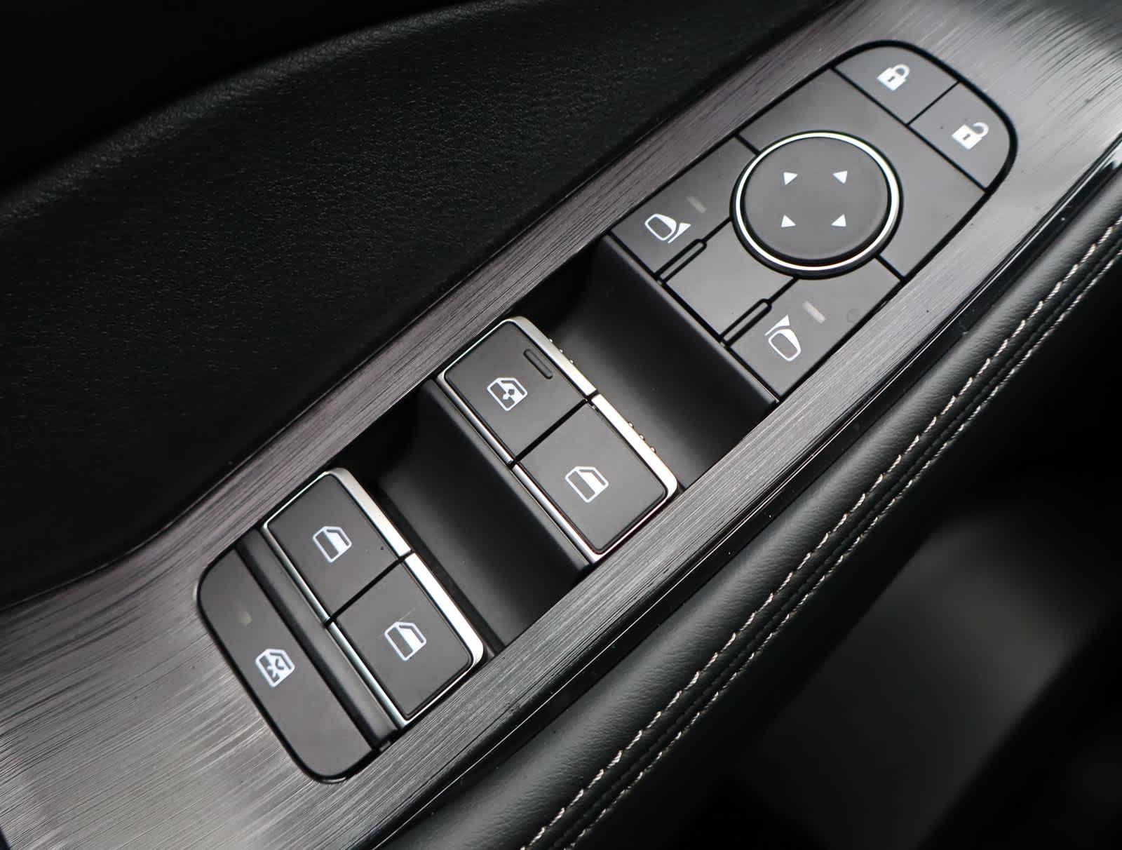 2025 Nissan Rogue SL photo 26