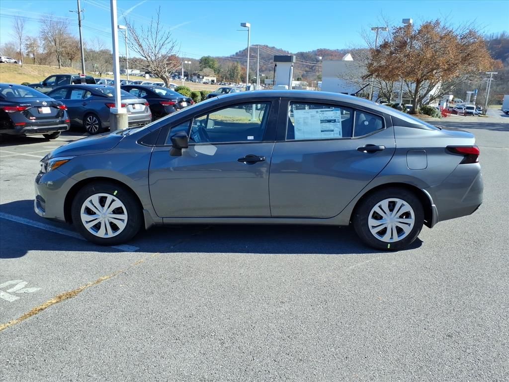 2025 Nissan Versa S photo 4
