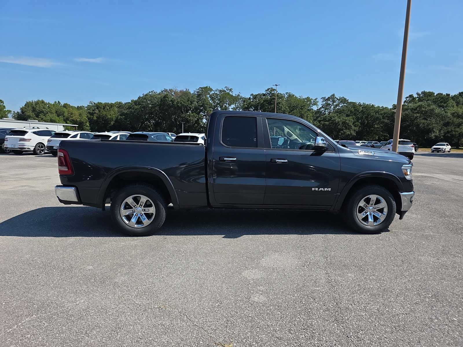 2020 Ram 1500 Laramie photo 8