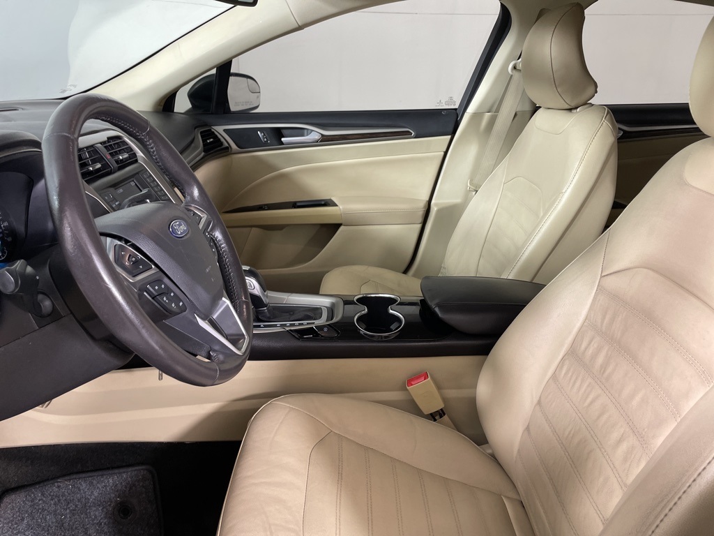 2015 Ford Fusion SE photo 19