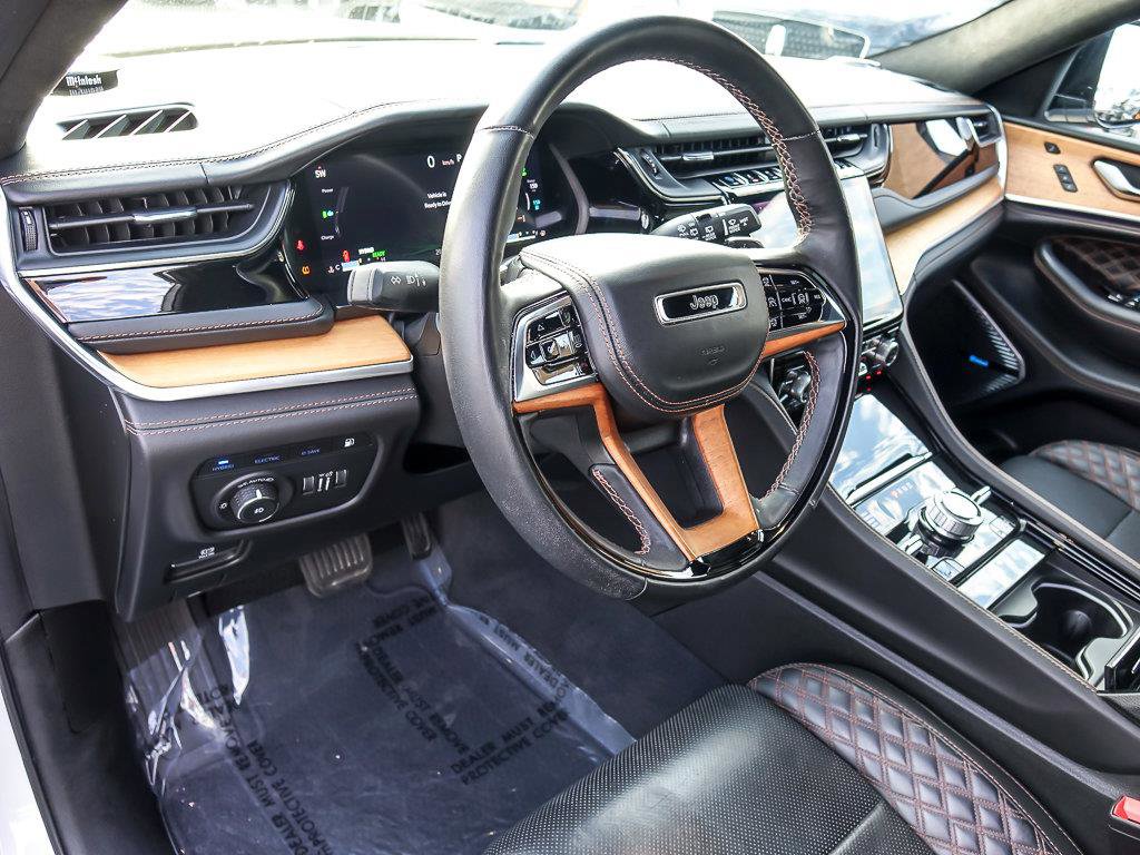 2023 JEEP GRAND CHEROKEE - Image 13