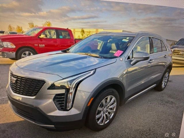 2023 Cadillac XT4 Premium Luxury photo 2
