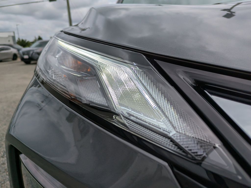 2026 Nissan Rogue SV photo 9