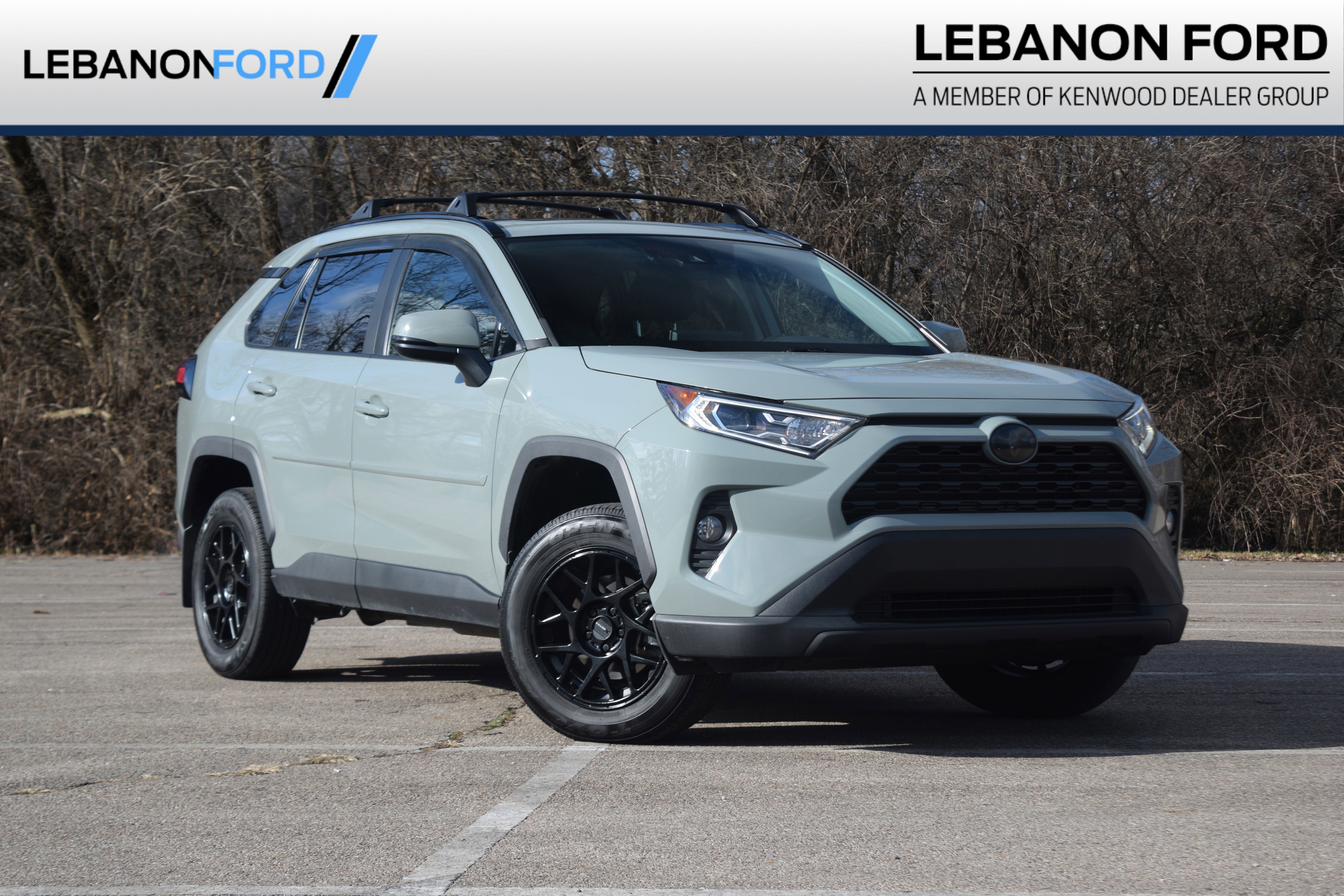 2021 Toyota RAV4 XLE's photo