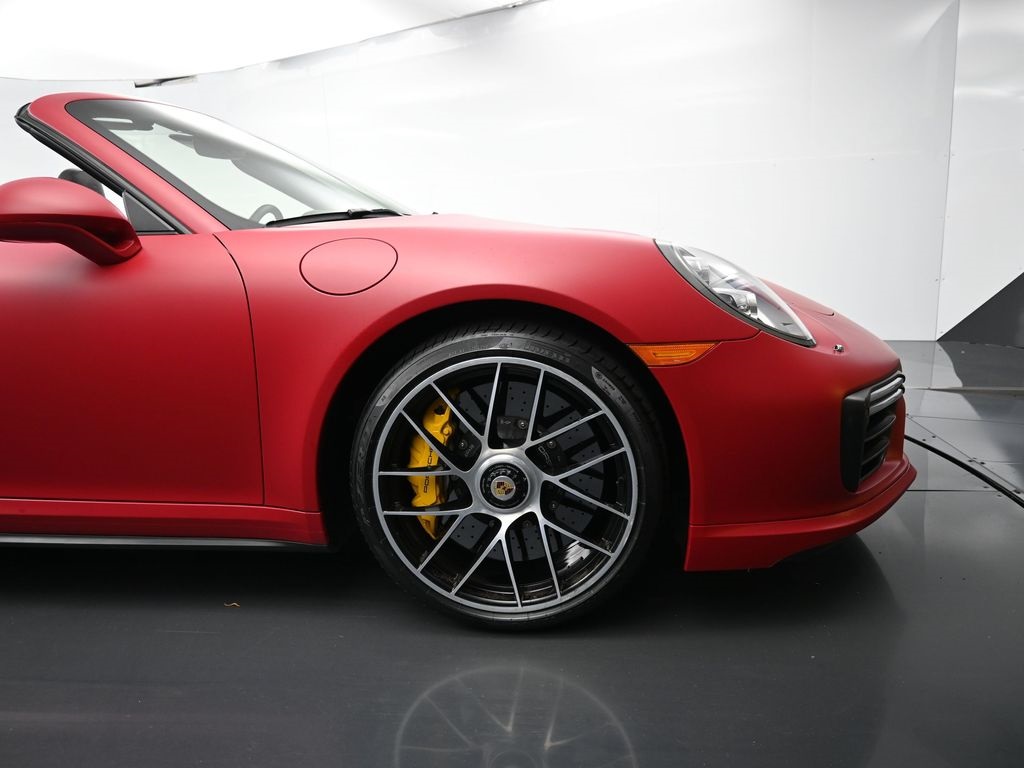 2017 Porsche 911 Turbo S photo 18