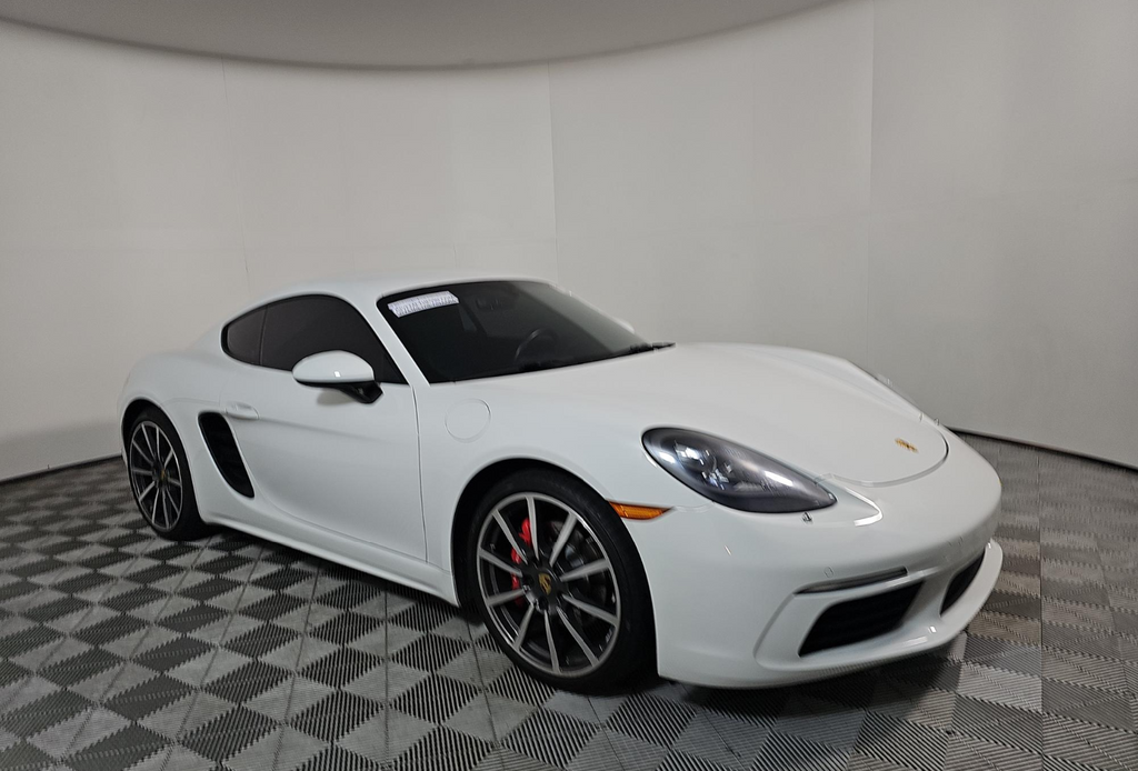 2017 Porsche Cayman S photo 3