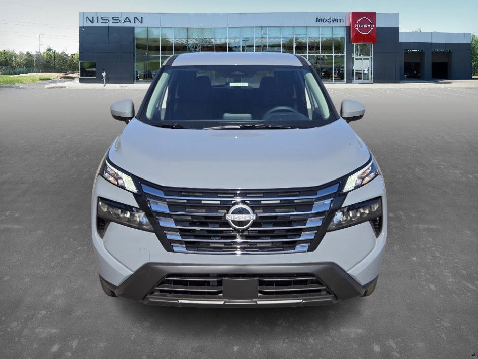 2026 Nissan Rogue SV photo 2