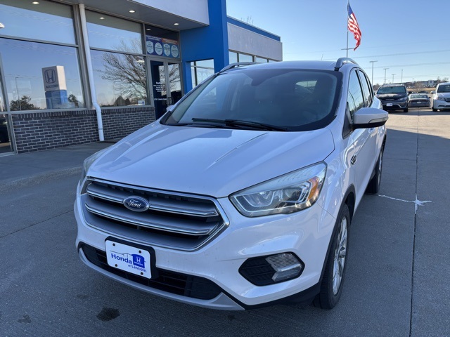 2017 Ford Escape Titanium's photo