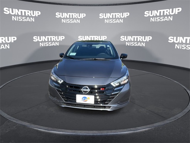 2025 Nissan Versa 1.6 SR photo 3